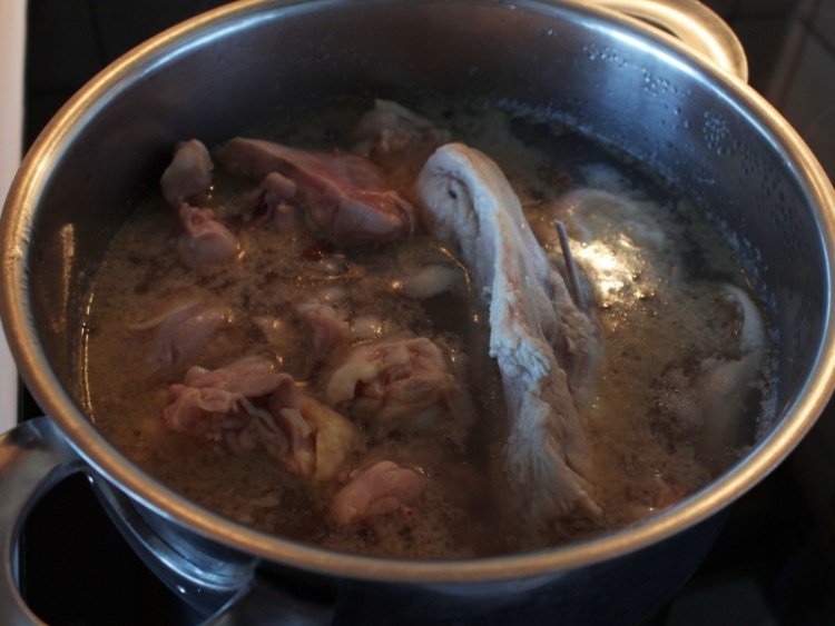 土豆滑鸡煲步骤3