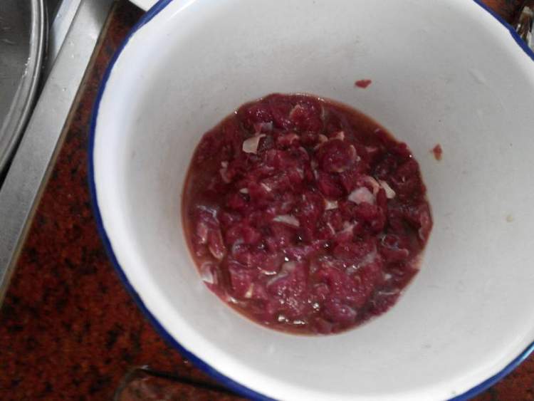 牛肉炒葛薯步骤2