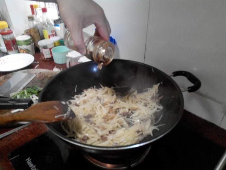 牛肉炒葛薯步骤10
