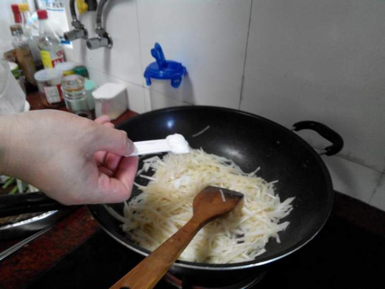 牛肉炒葛薯步骤7