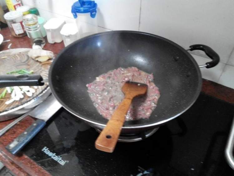牛肉炒葛薯步骤5