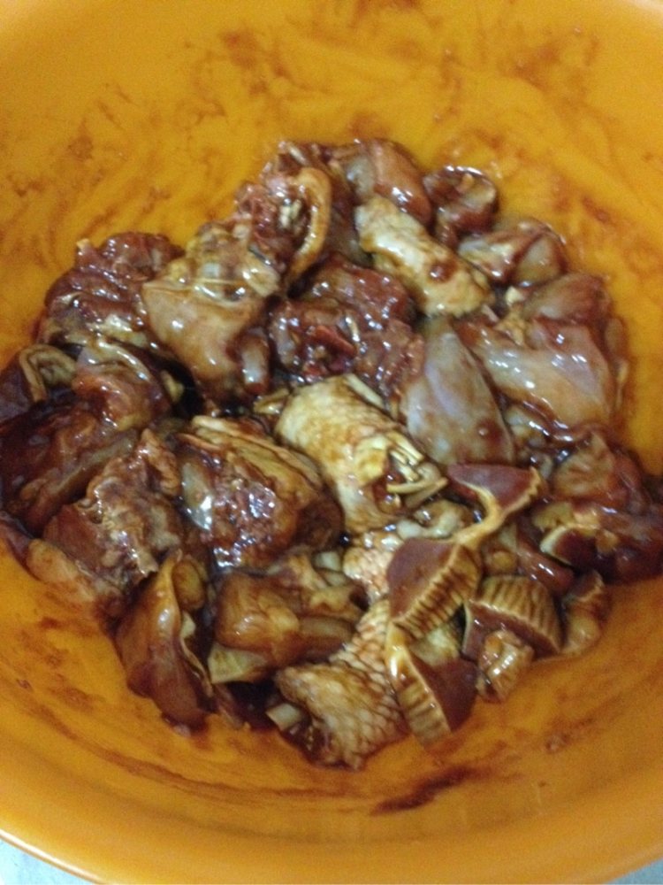 啫啫鸡煲步骤4