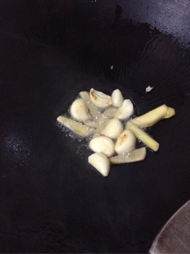 啫啫鸡煲步骤7
