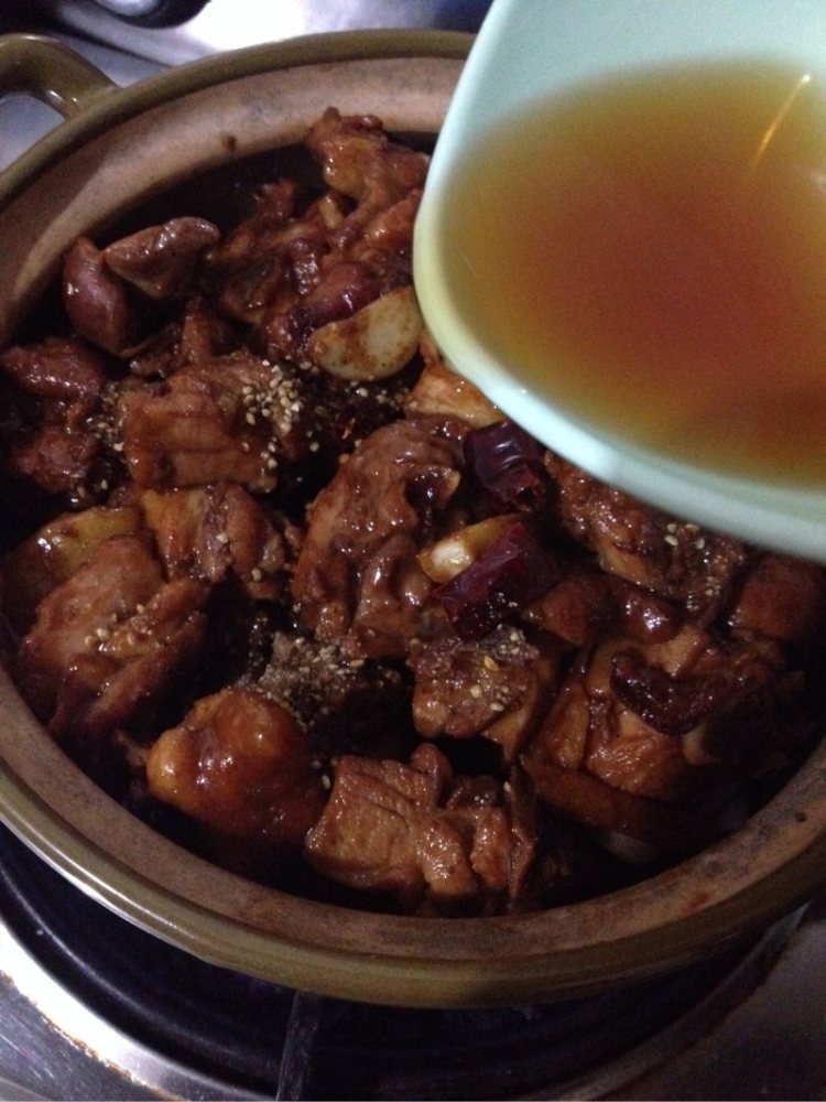啫啫鸡煲步骤14