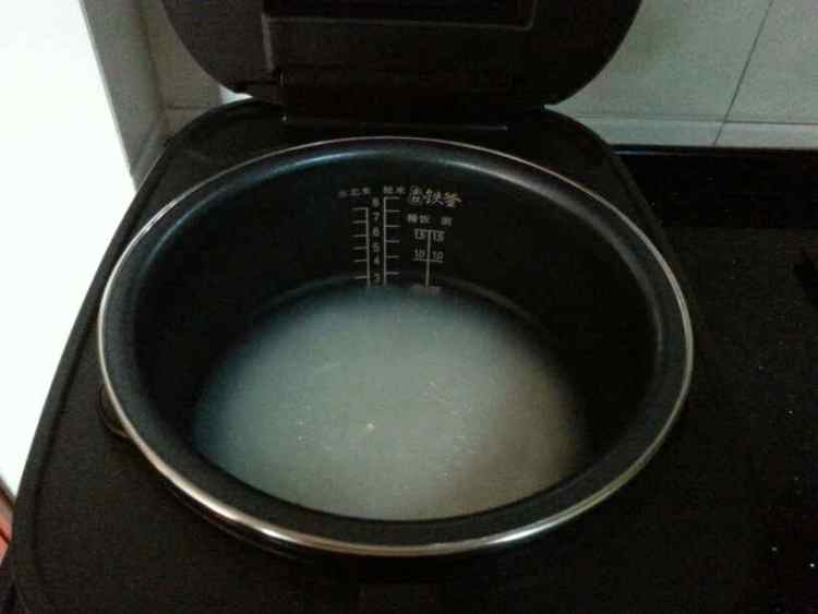 叉烧灶烧米饭步骤2