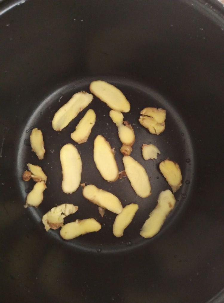 电饭锅盐焗鸡步骤4