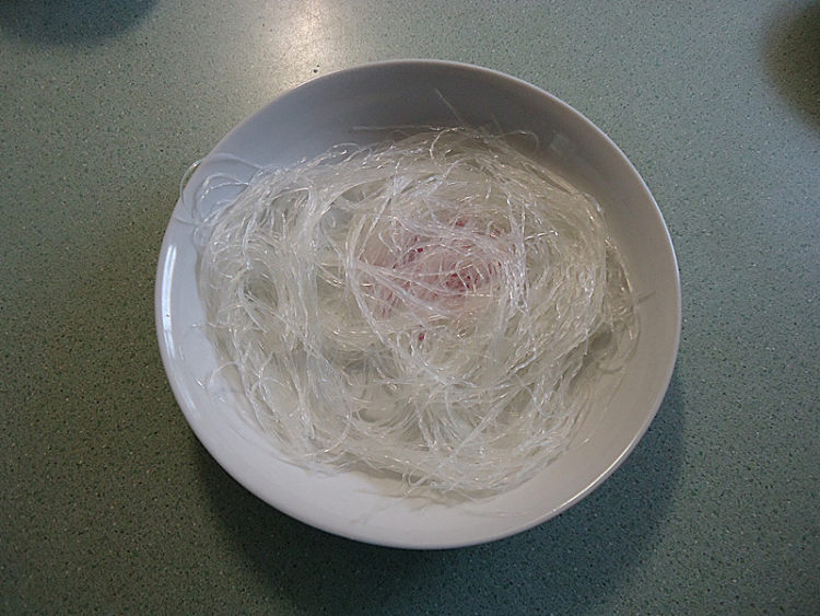 蒜蓉粉丝蒸龙虾尾步骤3