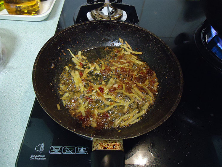 XO酱浇汁鱼滑酿豆腐步骤7