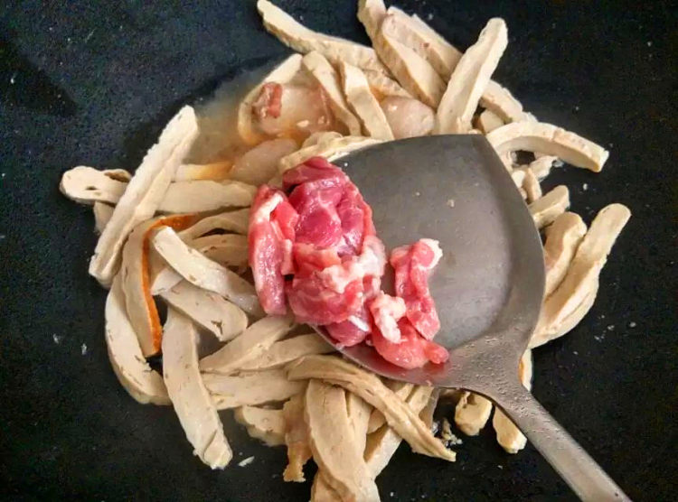 鱼糕豆腐干步骤5