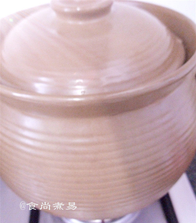 玉米胡萝卜猪骨汤步骤6