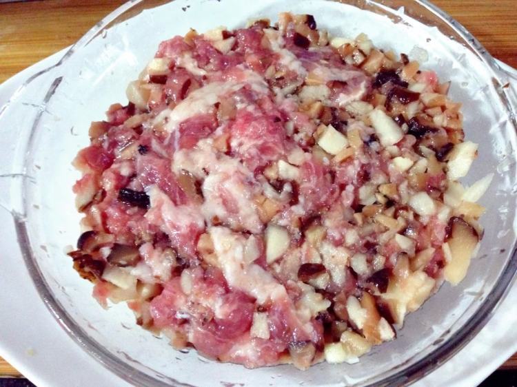 香菇马蹄蒸肉饼步骤7