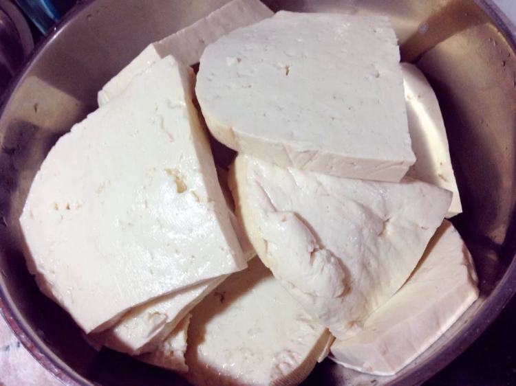 卤豆腐步骤1