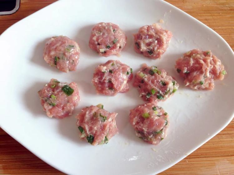 香煎小肉饼步骤3