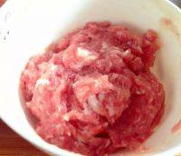 香煎小肉饼步骤1