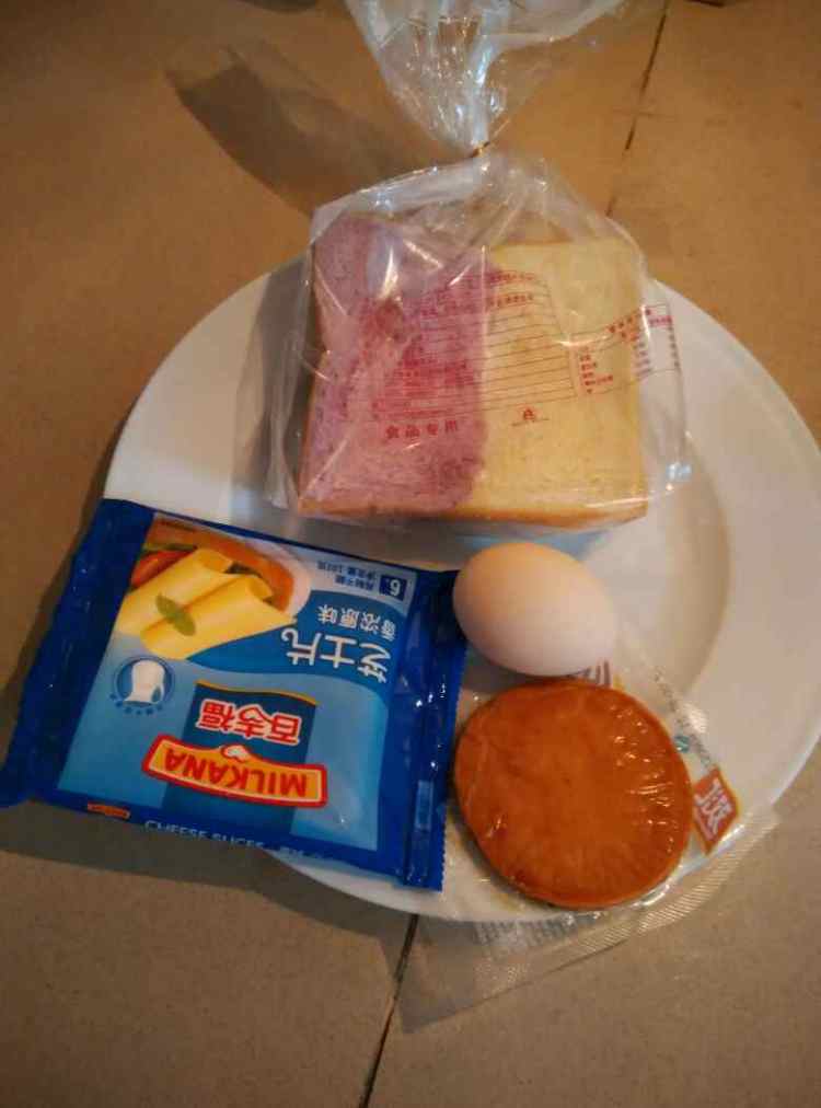 炼乳西多士步骤1