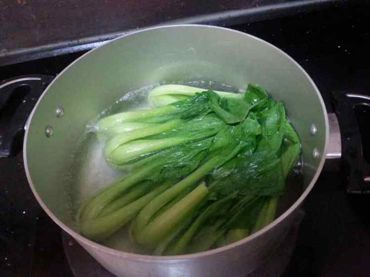 虾菇油菜心步骤3