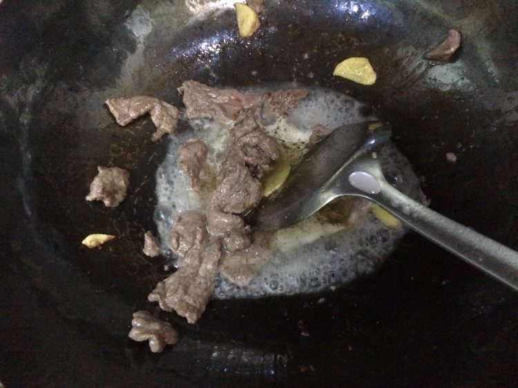 菜心炒牛肉步骤6