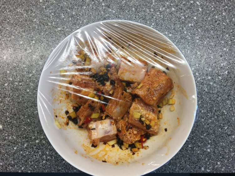 老干妈豆豉排骨步骤6