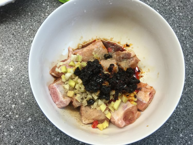 老干妈豆豉排骨步骤5