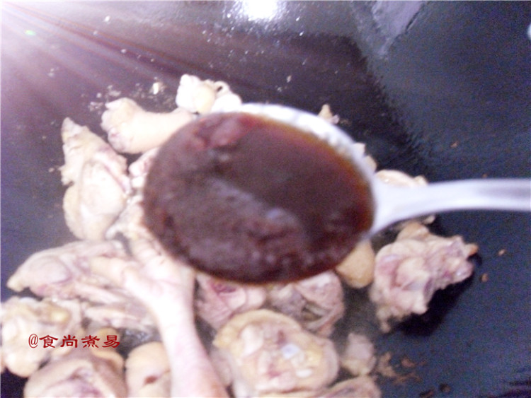 沙茶酱洋葱焖鸡步骤6