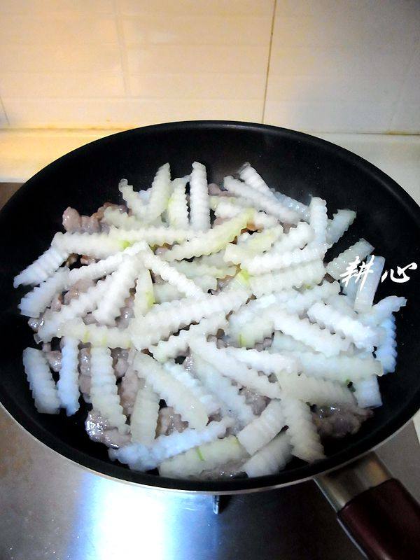 虾酱肉片炒冬瓜步骤8