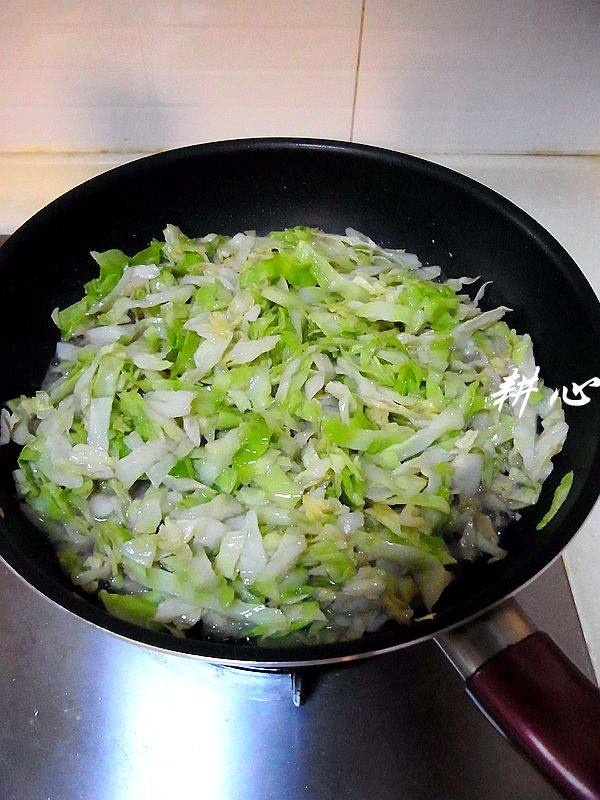 虾酱炒椰菜步骤5