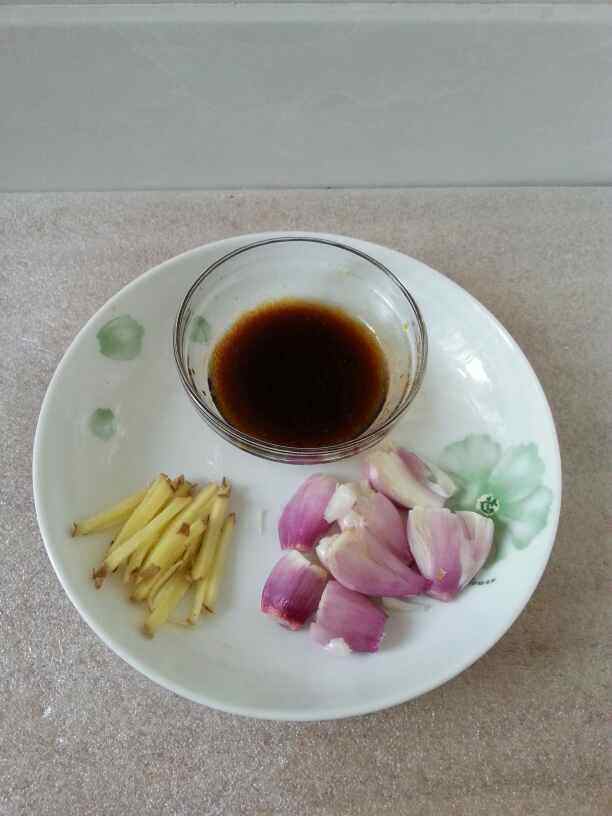 红葱头焗鸡腿步骤2