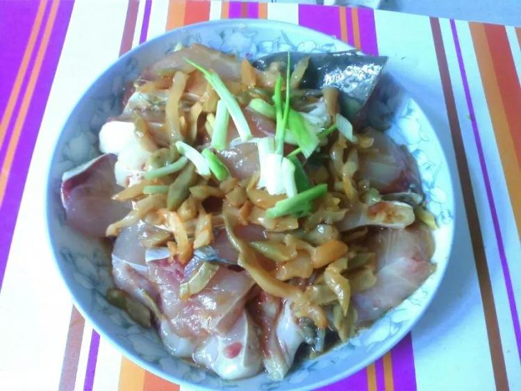 榨菜蒸皖鱼步骤3