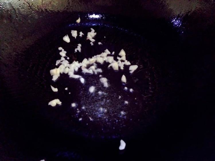 青瓜炒肉丝步骤5