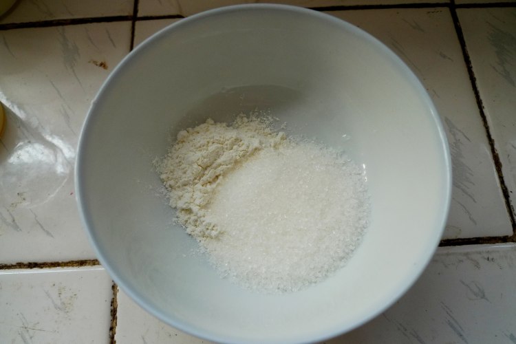 葡萄干炼乳蛋挞步骤3