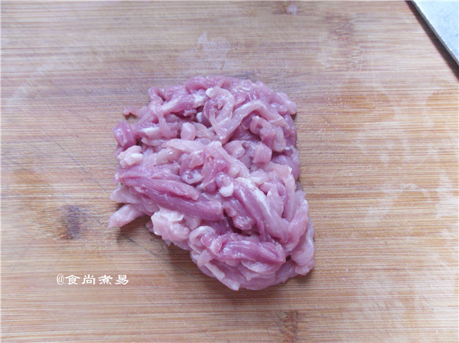 肉丝炒陈村粉步骤1