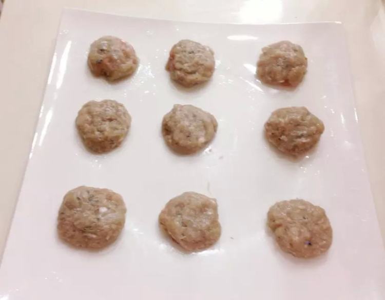 【儿童美食】煎鱼饼步骤2