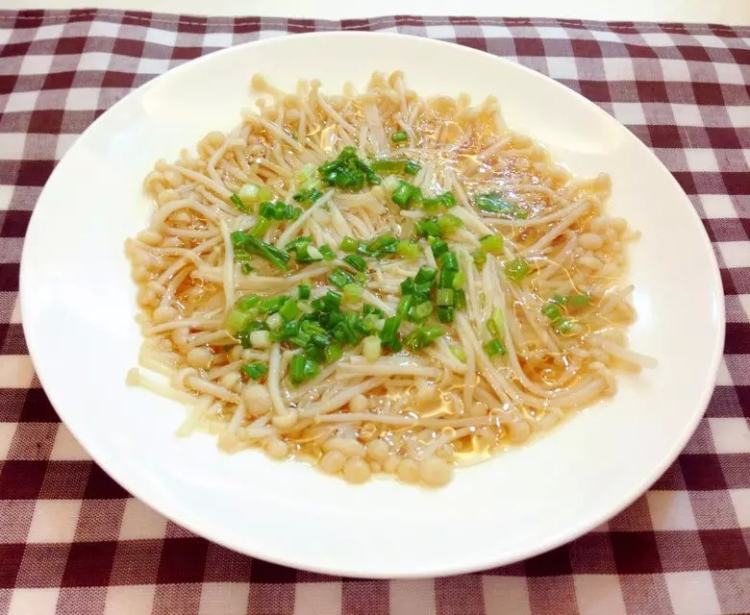 【儿童美食】葱油金针步骤8