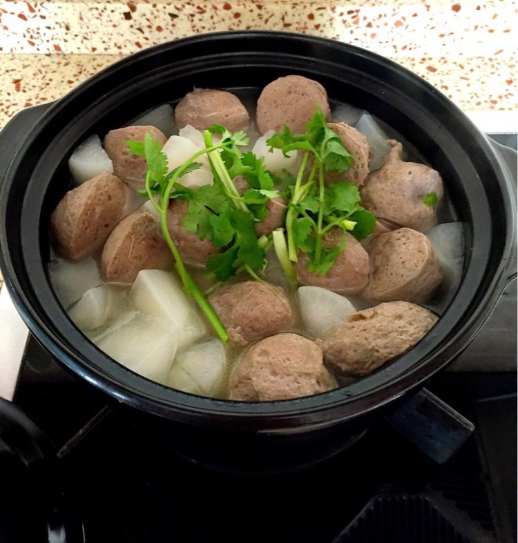 萝卜牛肉丸砂锅煲步骤7
