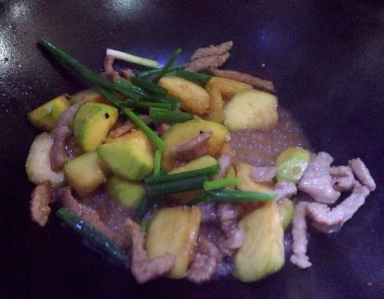 【儿童美食】肉丝炒云步骤12
