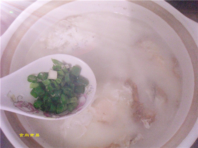 九肚鱼鸡蛋汤步骤8