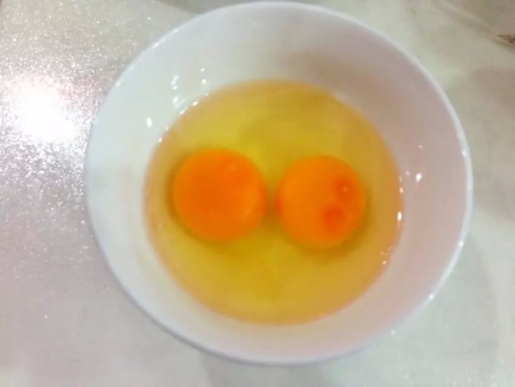 【儿童美食】家常炒饭步骤5