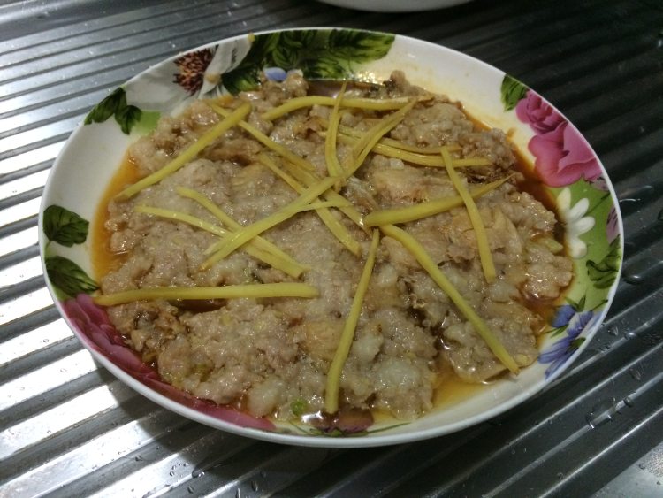 咸鱼蒸肉饼步骤8