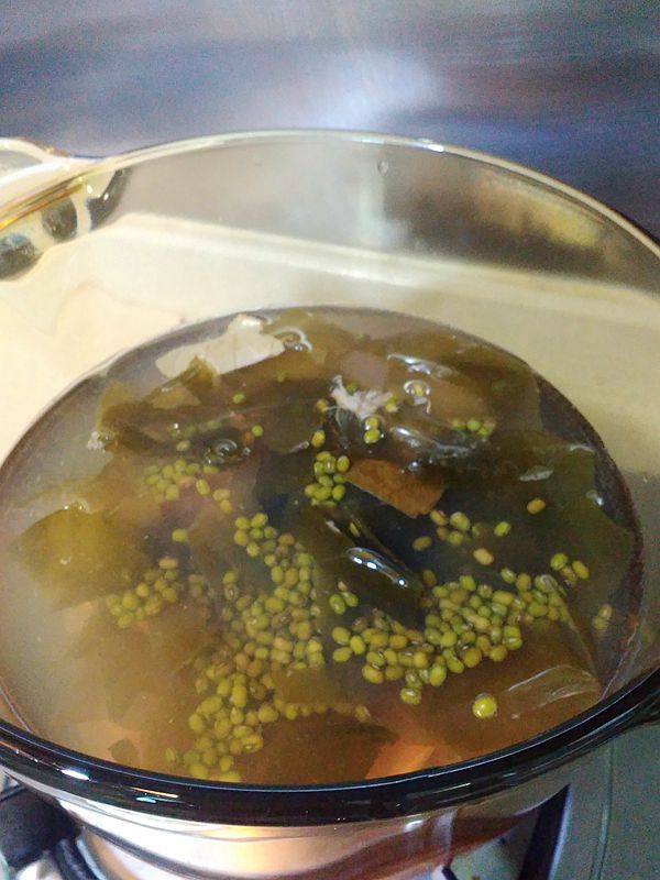 海带绿豆排骨冬瓜汤步骤4