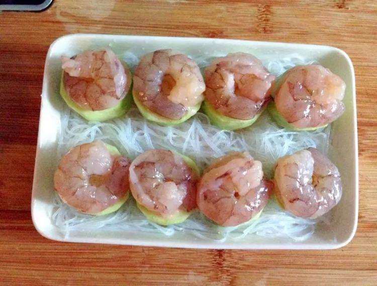 蒜蓉丝瓜蒸虾步骤11