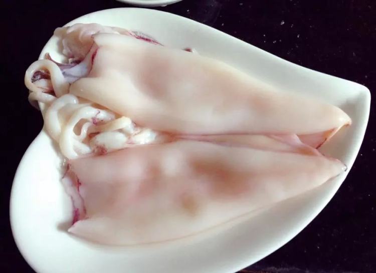 蒜蓉粉丝蒸鲜鱿步骤3