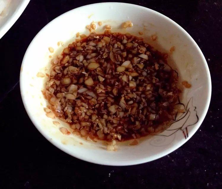 蒜蓉粉丝蒸鲜鱿步骤10