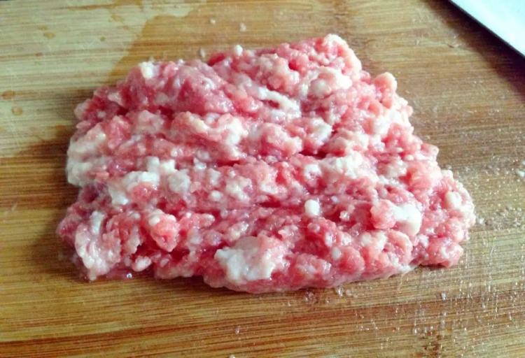 香菇肉泥蒸鹌鹑蛋步骤3