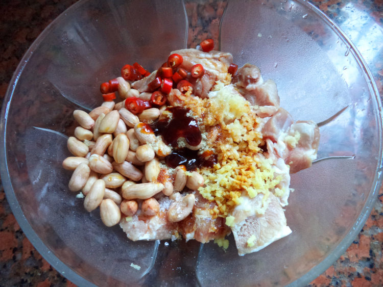 【手工美食】蒜茸豆豉步骤4