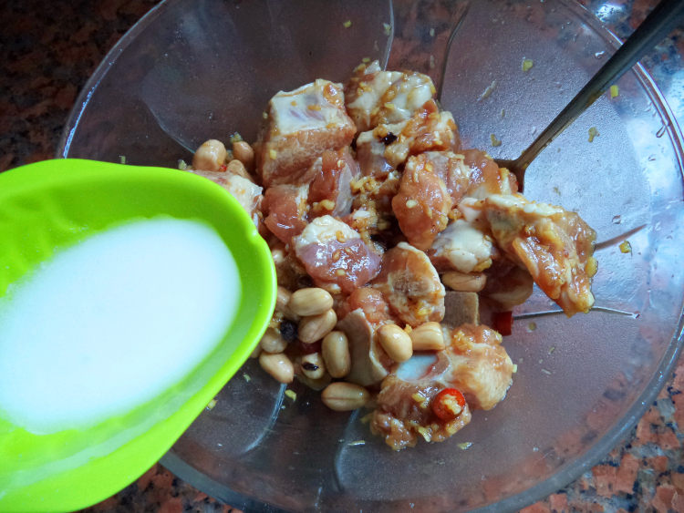 【手工美食】蒜茸豆豉步骤6