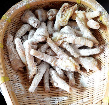 【手工美食】虎皮凤爪步骤5