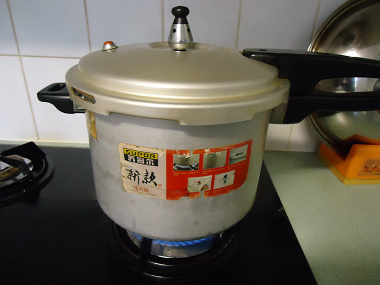陈皮蜜枣煲菜干汤步骤8