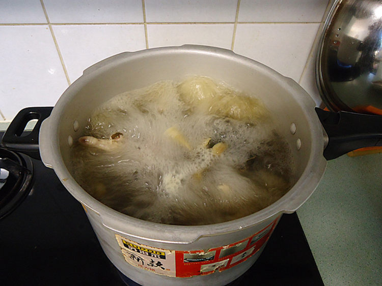 陈皮蜜枣煲菜干汤步骤11