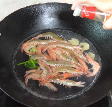 【手工美食】白灼虾步骤6