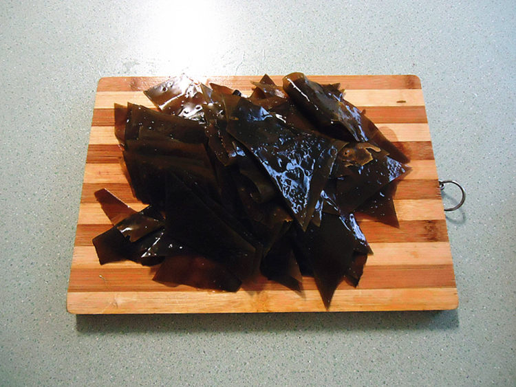 冻豆腐煲海带汤步骤4